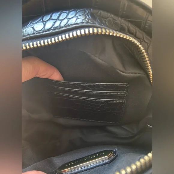 Madison West, NWOT Black Faux Croc Round Crossbody Purse Acrylic Tortoise Chain - Picture 8 of 12